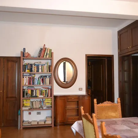 Con Patio Appartamento *