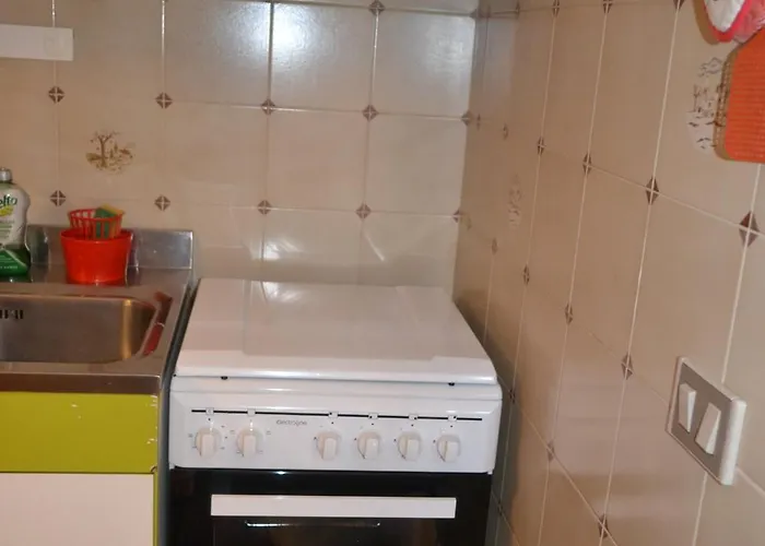 Con Patio Lägenhet Olbia